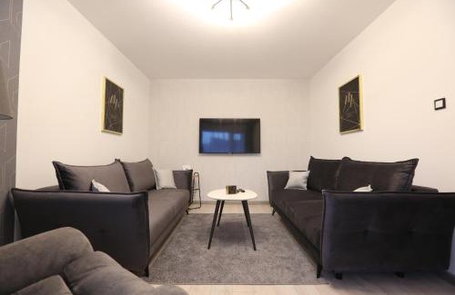 Kaunas Apartment | Comfy 2 Room Apartment - Free Parking - 350Mbps WiFi - Netflix