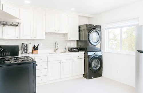 Sunnyvale West Apartment | Comfy 2BR Apt w/AC/Washer/Dryer/EV - in Sunnyvale