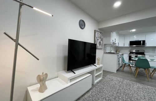 Southwest Edmonton Apartment | Comfy 2BR Basement Getaway