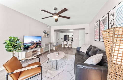 Pleasant Valley Apartment | Comfy 2BR King Suite w Gym close to DT