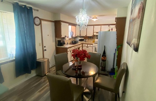 Midwest City House | Comfy 3 Bedroom with smart TV and WiFi near Tinker