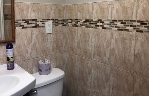 Kirkfield House | Comfy 5 Bedroom Cottage, 1 Hr Toronto