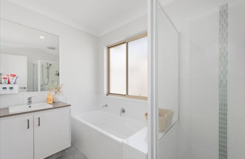 Coomera House | Comfy 5bdr 2Bth Gold Coast Home