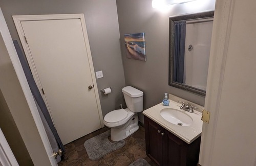 Grandview House | Comfy and Convenient Grandview Home