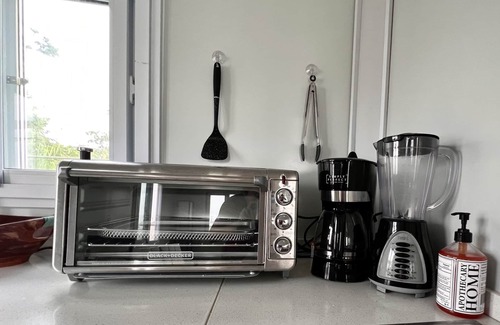 Camaceyes House | Comfy and cozy mini house sitting on a beautiful 1500 meter lot. Great location!