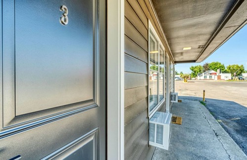 Kalispell Apartment | Comfy and Cozy Studio for 2 (101 Spring Creek)