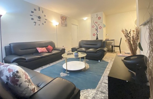 Woodlawn Apartment | Comfy and entire one bedroom apartment close to all destinations