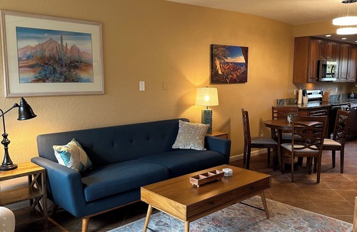 Tucson Condo | Comfy and Gorgeous Sonoran Mountain View Condo at The Greens