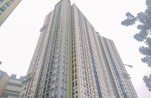 Pinang Apartment | Comfy and Modern 2BR at Transpark Cibubur Apartment By Travelio