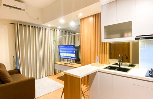 Duren Sawit Apartment | Comfy and Modern Look 1BR LRT City Jatibening Apartment