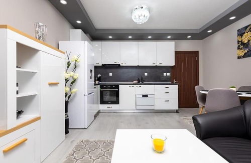 Plovdiv Apartment | Comfy Apartment with Private Parking