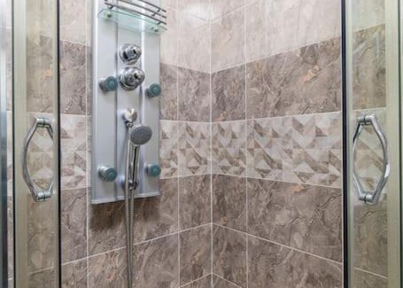 Plovdiv Apartment | Comfy Apartment with Private Parking