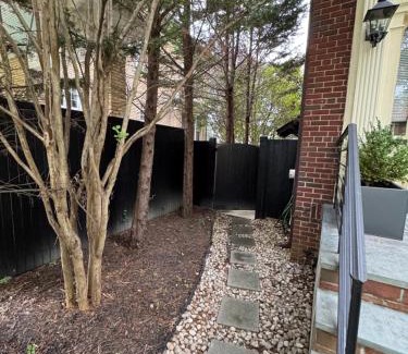 Crestwood Apartment | COMFY Basement Home 2 Bdrm1Den 3Queen Beds