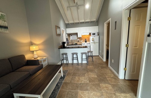 Point Pleasant Beach Condo | Comfy Beach Condo 2BD 1BA with Parking