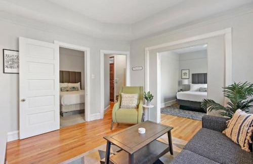 North Center Apartment | Comfy & Bright 3BR Fully Furnished Apt - Lincoln 3E