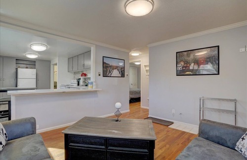 Arvada House | Comfy bungalow and fast Wi-Fi!