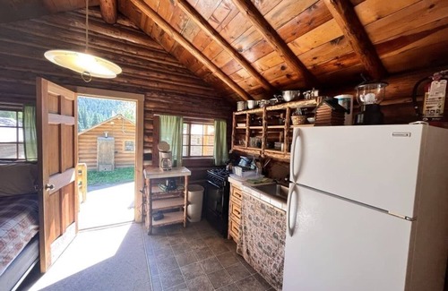 Cooke City-Silver Gate Cabin | Comfy cabin is situated on the Silver Gate property which overlooks 10,000ft tall mountain peaks surrounding the town.