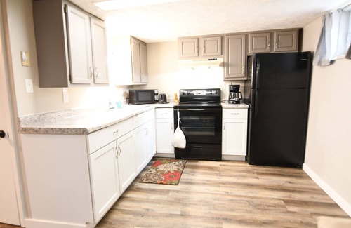 Norfolk Apartment | Comfy, Casual and Close!