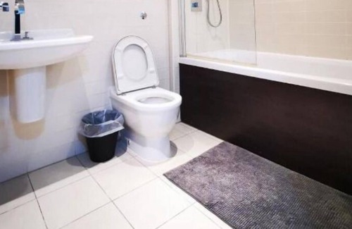 Theatreland Birmingham Apartment | Comfy City Center Apartment