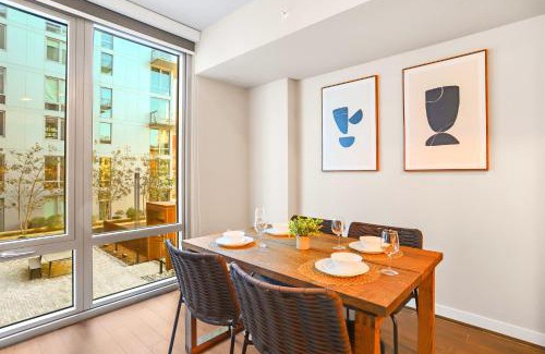 Clarendon Apartment | Comfy Clarendon Apt - Steps from Metro