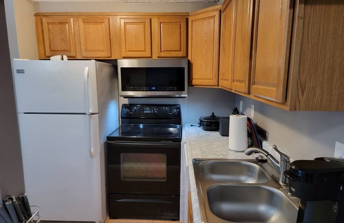 Gainesville Condo | 🏡Comfy & Convenient 1BR Apartment Near Oaks Mall & Medical Center Fast WIFI