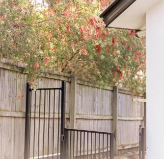 Coomera House | Comfy Coomera Duplex 1 - Fully furnished home, private & peaceful, secure garage & free wifi