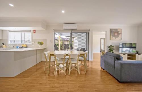 Coomera House | Comfy Coomera Duplex 1 - Fully furnished home, private & peaceful, secure garage & free wifi