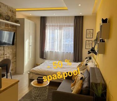 Lisina Apartment | Comfy Corner N LUX 55 Milmari Apartment