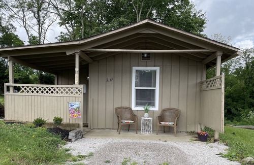 Elizaville Cottage | Comfy cottage in Historic Old Washington
