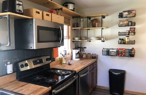 Goetzville House | Comfy Cottage to escape the crowds
