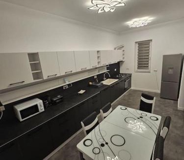 Radauti Apartment | Comfy & Cozy Apartment 3
