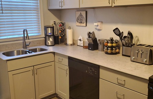 Detroit House | Comfy & Cozy Detroit Find