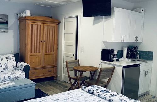 Bay Acres House | COMFY COZY PLACE. Open room with kitchenette. Close to beaches with 3 miles