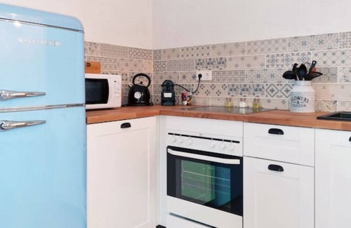Griessen Apartment | Comfy Design Apartment | near Rhine Falls & Zurich