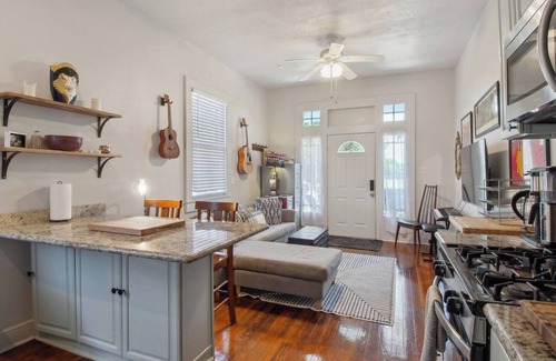 Bayou St. John House | Comfy Gem with Cowboy Pool, Yard, Porch, & Laundry