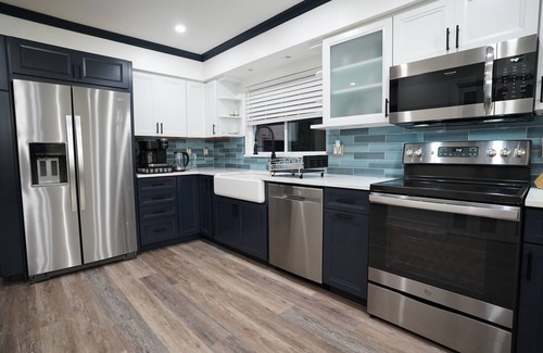 Gainesville House | Comfy GNV Home *New Kitchen* w/Fire Pit