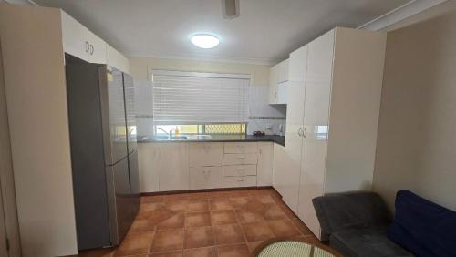 Mermaid Waters House | Comfy Granny Flat Studio in Mermaid Water