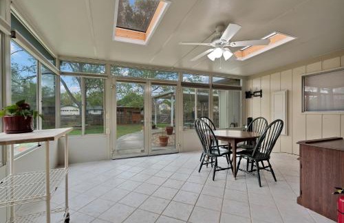 Universal City House | Comfy Home With Great Accessibility