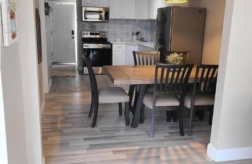 Vacation Village House | Comfy House Near Theme Parks, sleeps 5