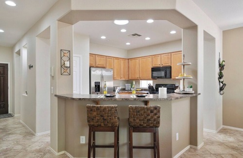 Anthem House | Comfy-Ideal for Traveling Pros/Med. trips-Gated