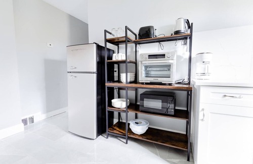 Downtown Niagara Falls Apartment | Comfy Micro Apartment 1BR 1Bath close to the falls