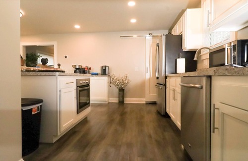 Near East Columbus House | Comfy Oasis 2b/2b Private Home