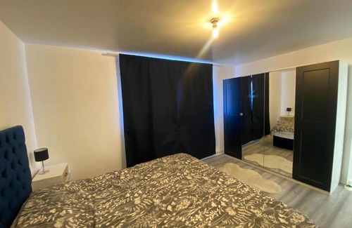 Gascoigne Apartment | Comfy one bedroom apartment