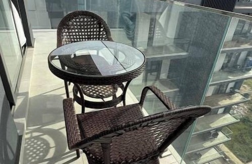 Roman Ridge Apartment | Comfy One BR Apt at Nova