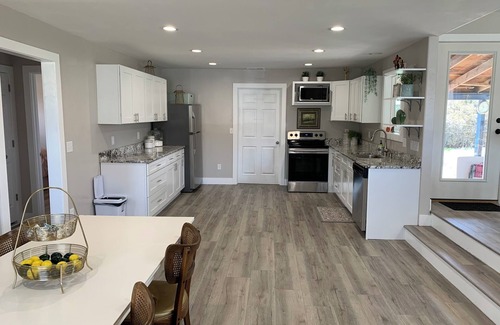 Monticello House | Comfy Remodeled Home. Great Basecamp for Exploring the National Parks