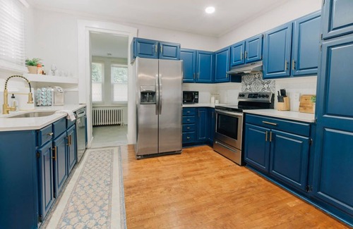 Lancaster House | Comfy renovated townhome - heart of Downtown Lancaster