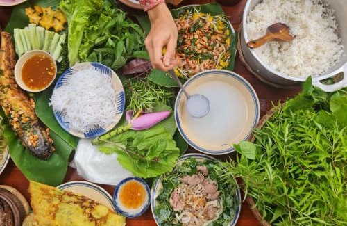 Ben Tre Bed & Breakfast | Comfy Riverside Mekong homestay Ben Tre