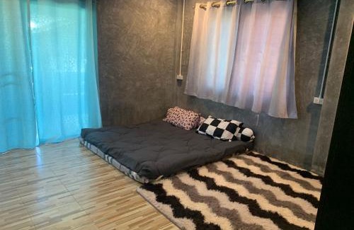 Hang Dong House | Comfy room in Wat Baan Fhon