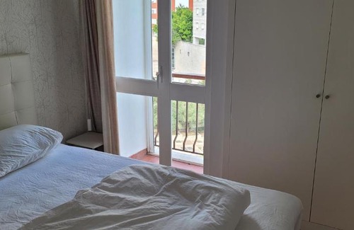 Olivais House | Comfy room near Metro