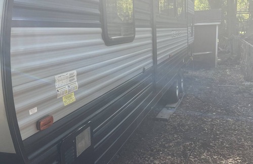 Bryant Pattengill East House | Comfy RV in the Heart of the City!n